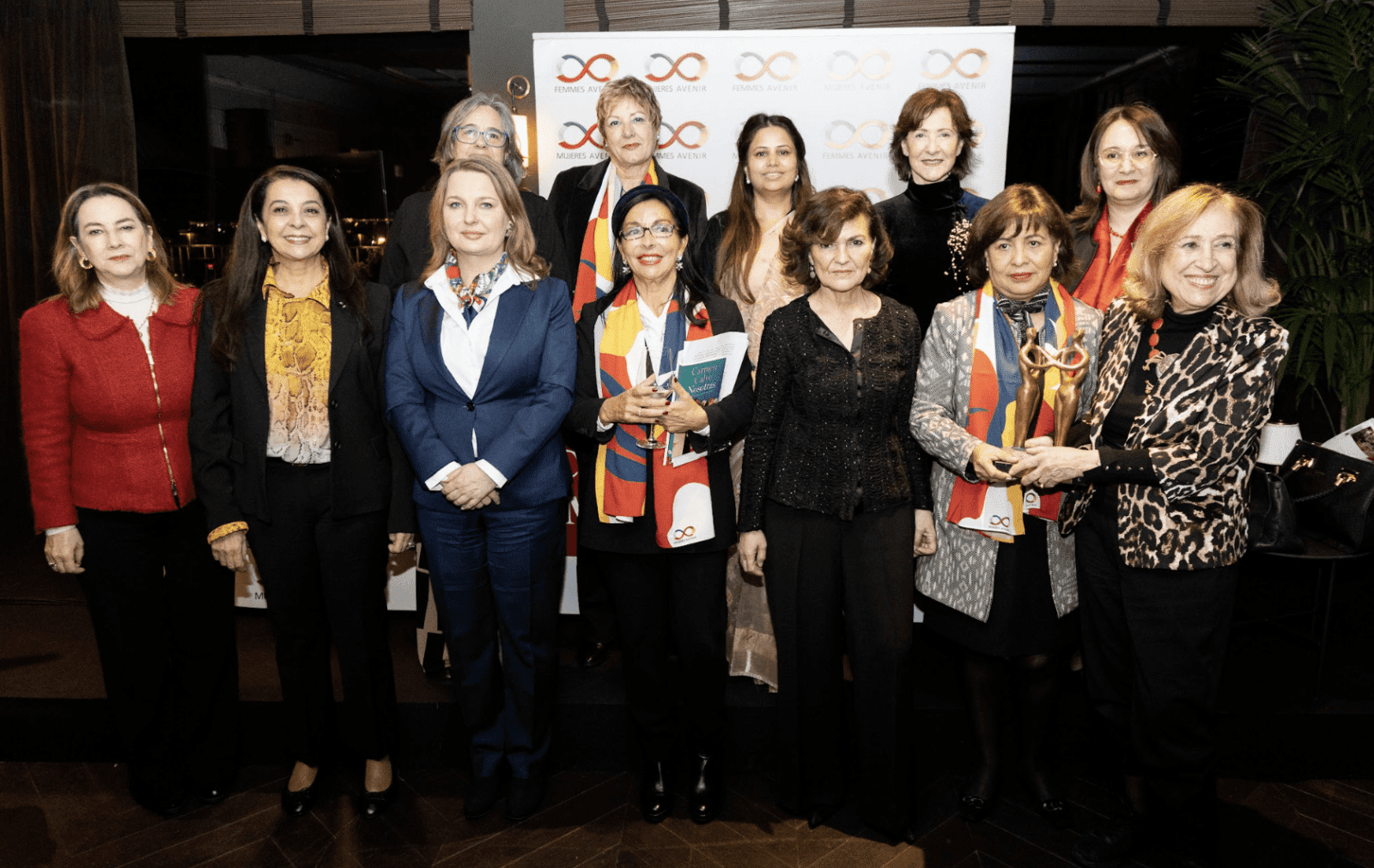Mujeres Avenir dénonce la fracture numérique dans les environnements TIC à sa 7ème conférence ?Femmes et diplomatie à Madrid?