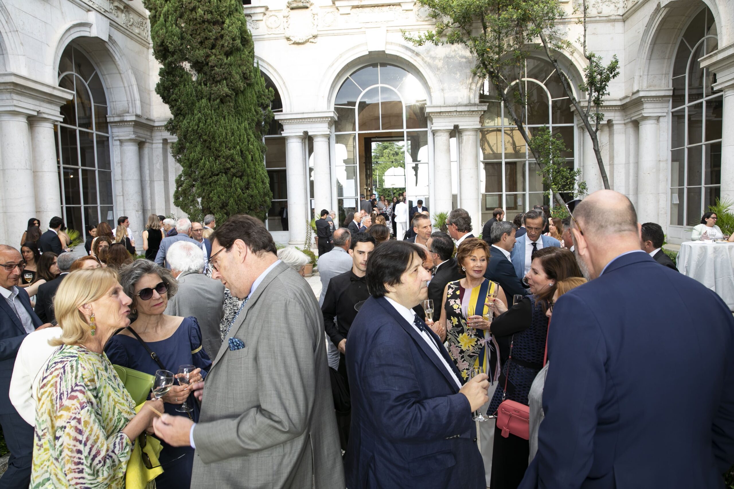 fotojuliarobles@gmail.com