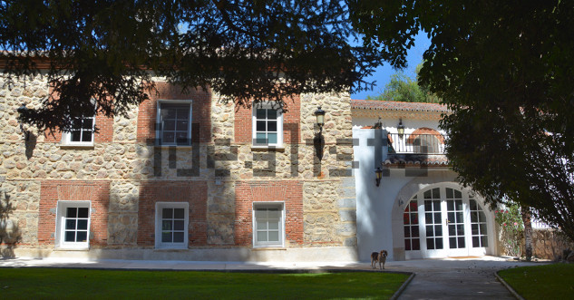 Fachada del antiguo molino