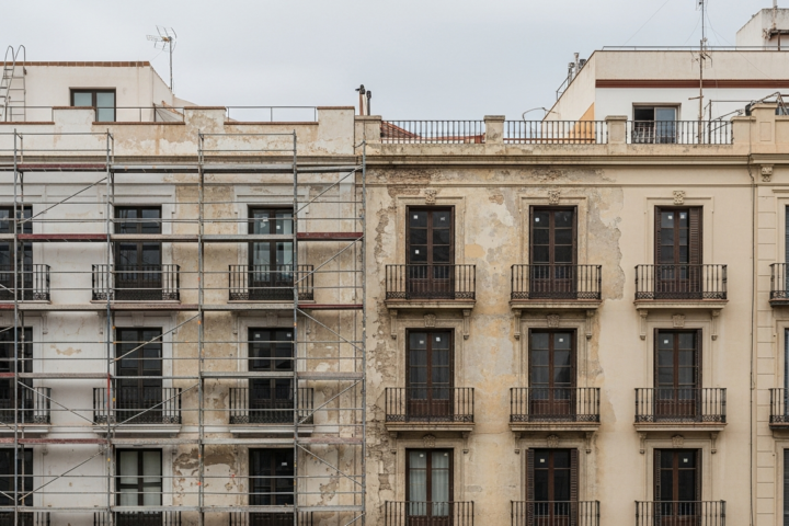 Málaga transforme trois bâtiments abandonnés en logements sociaux