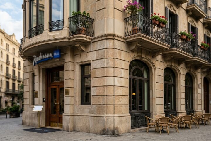 Union Investment met en vente l'hôtel Radisson Blu de Barcelone pour 90 millions d'euros.